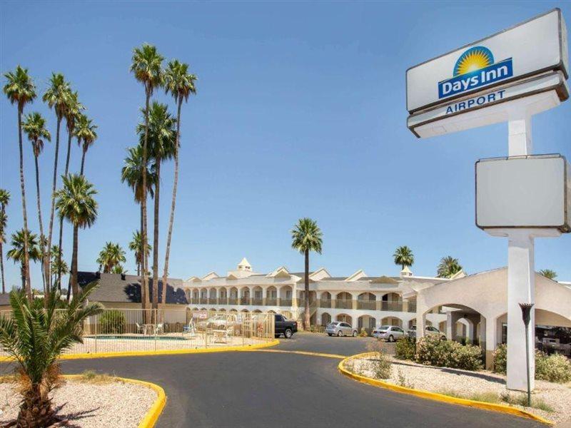 Days Inn By Wyndham Airport - Phoenix Extérieur photo