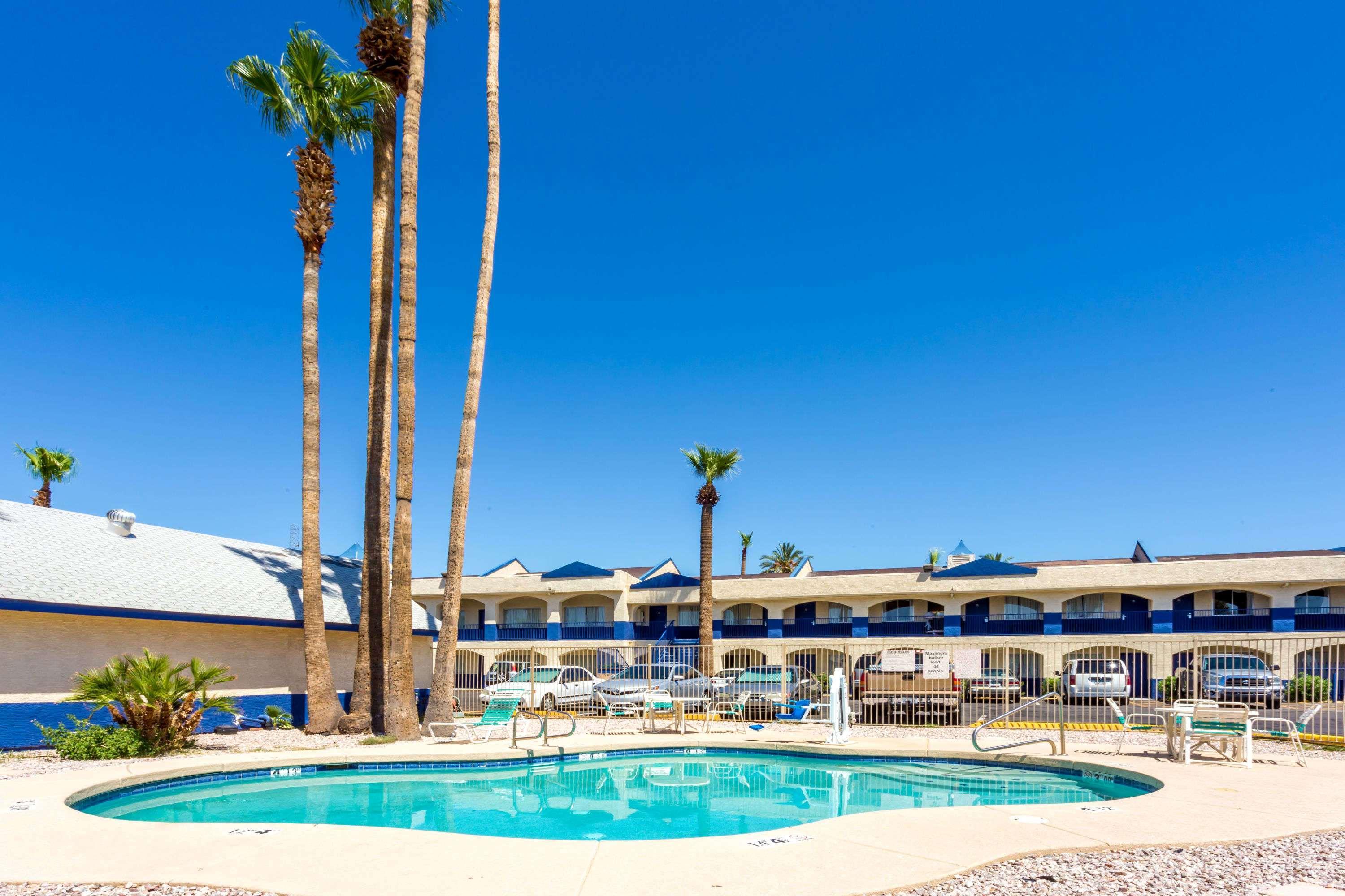 Days Inn By Wyndham Airport - Phoenix Extérieur photo