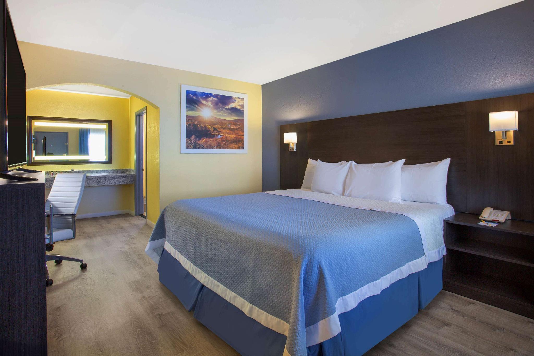 Days Inn By Wyndham Airport - Phoenix Extérieur photo