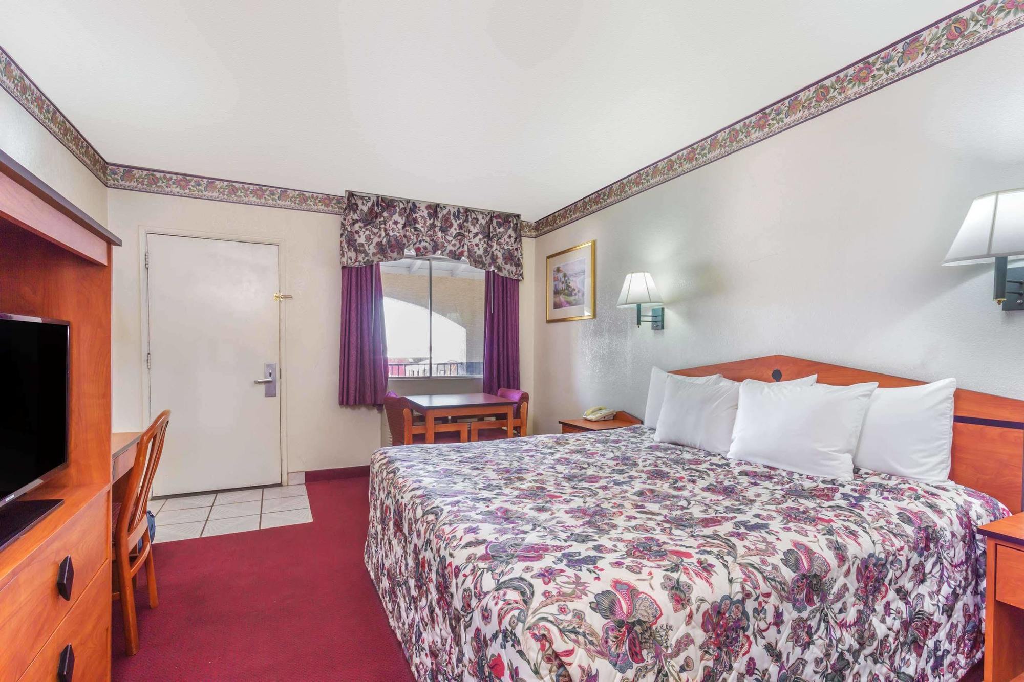 Days Inn By Wyndham Airport - Phoenix Extérieur photo