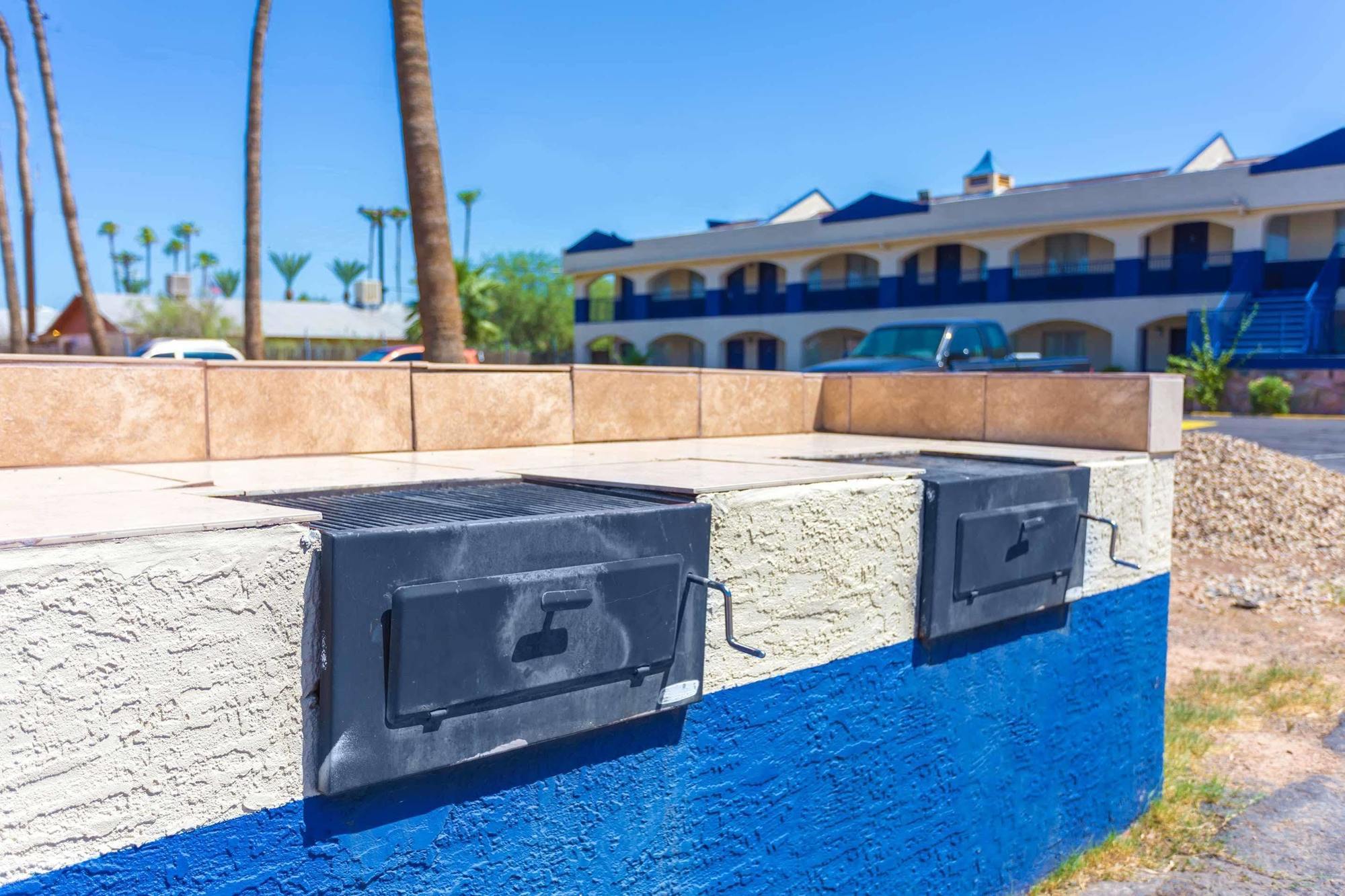 Days Inn By Wyndham Airport - Phoenix Extérieur photo